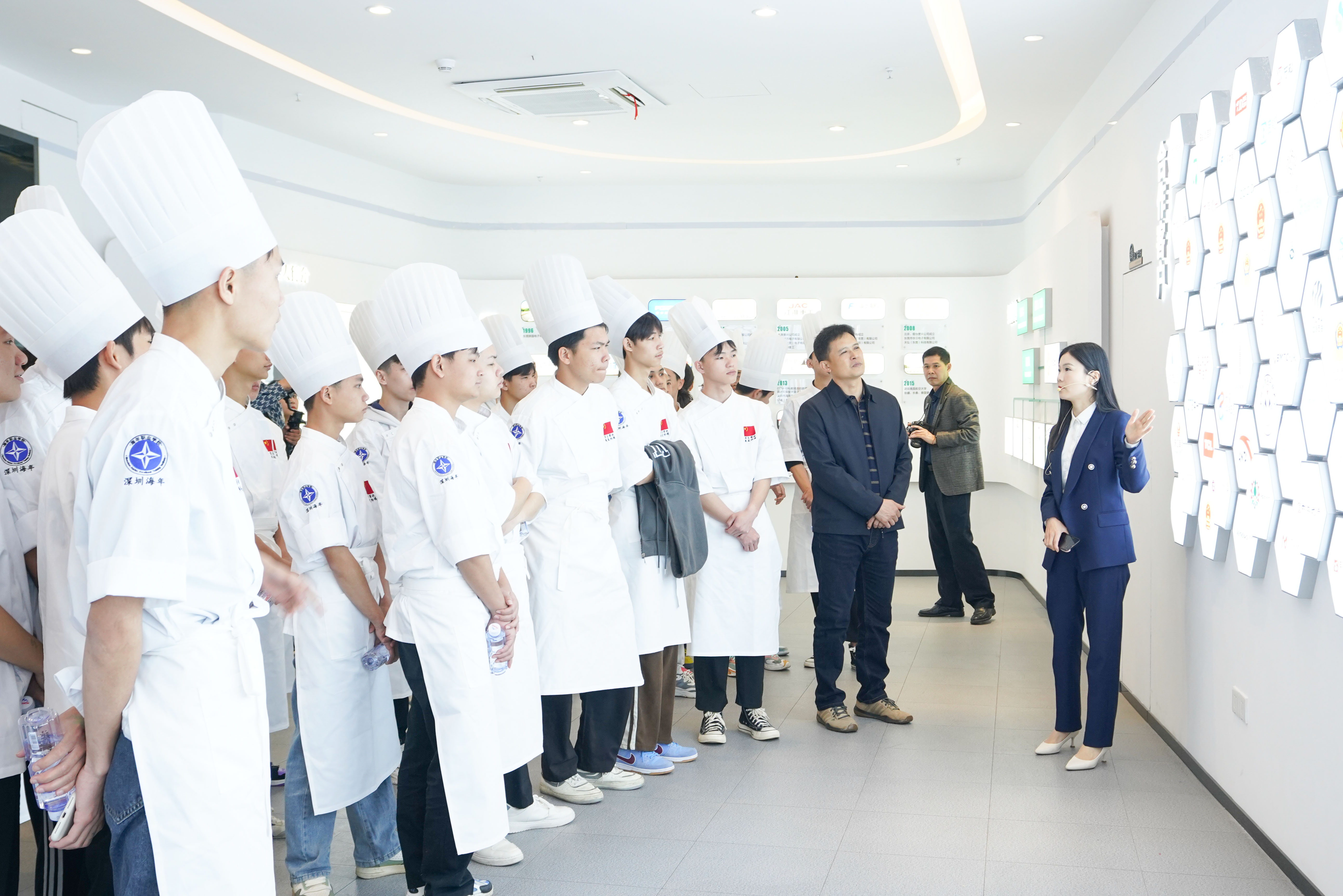 1678698926219873.jpg 1678698926219873.jpg